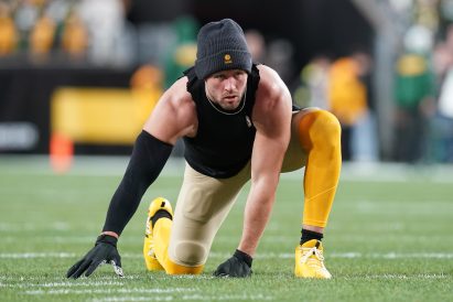 article image - Packers Steelers Football